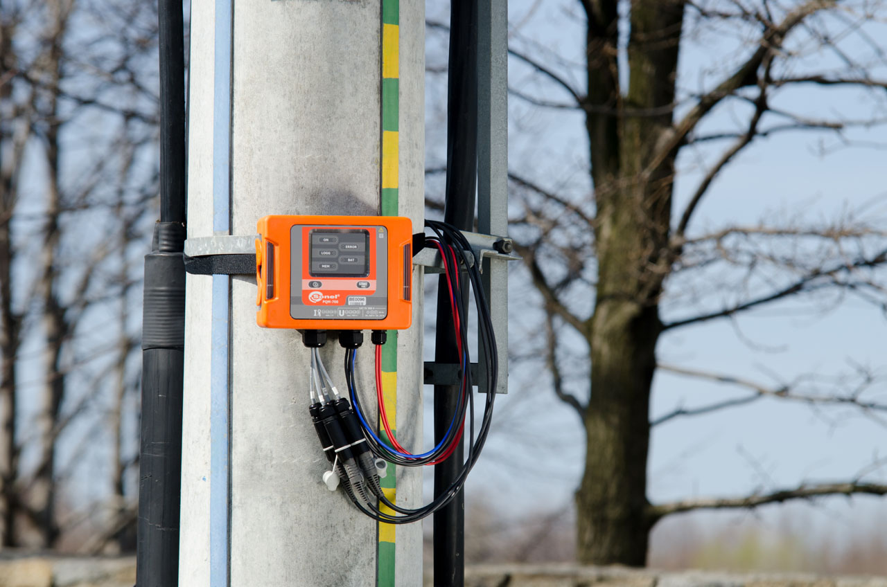 Electric pole Power Quality Analyzer